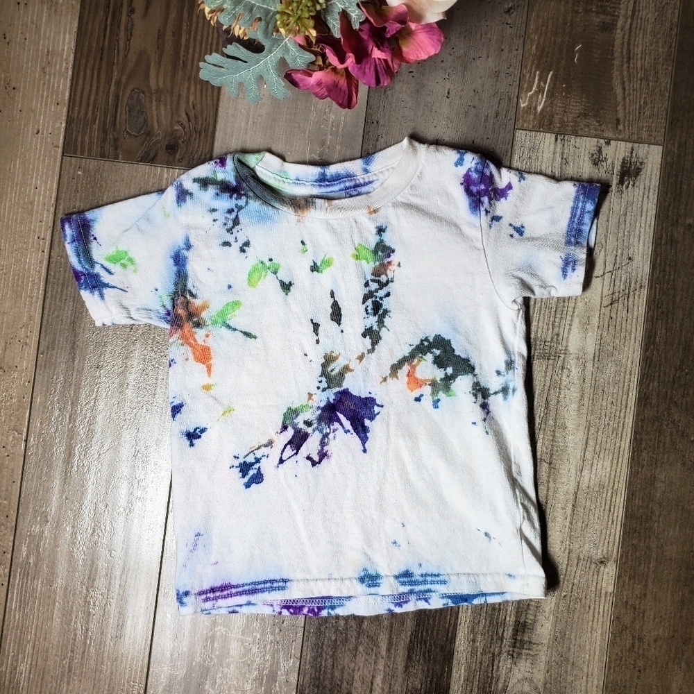 Gildan Handmade Tie-Dyed Toddler Short Sleeve T-Shirt Size 4T EUC